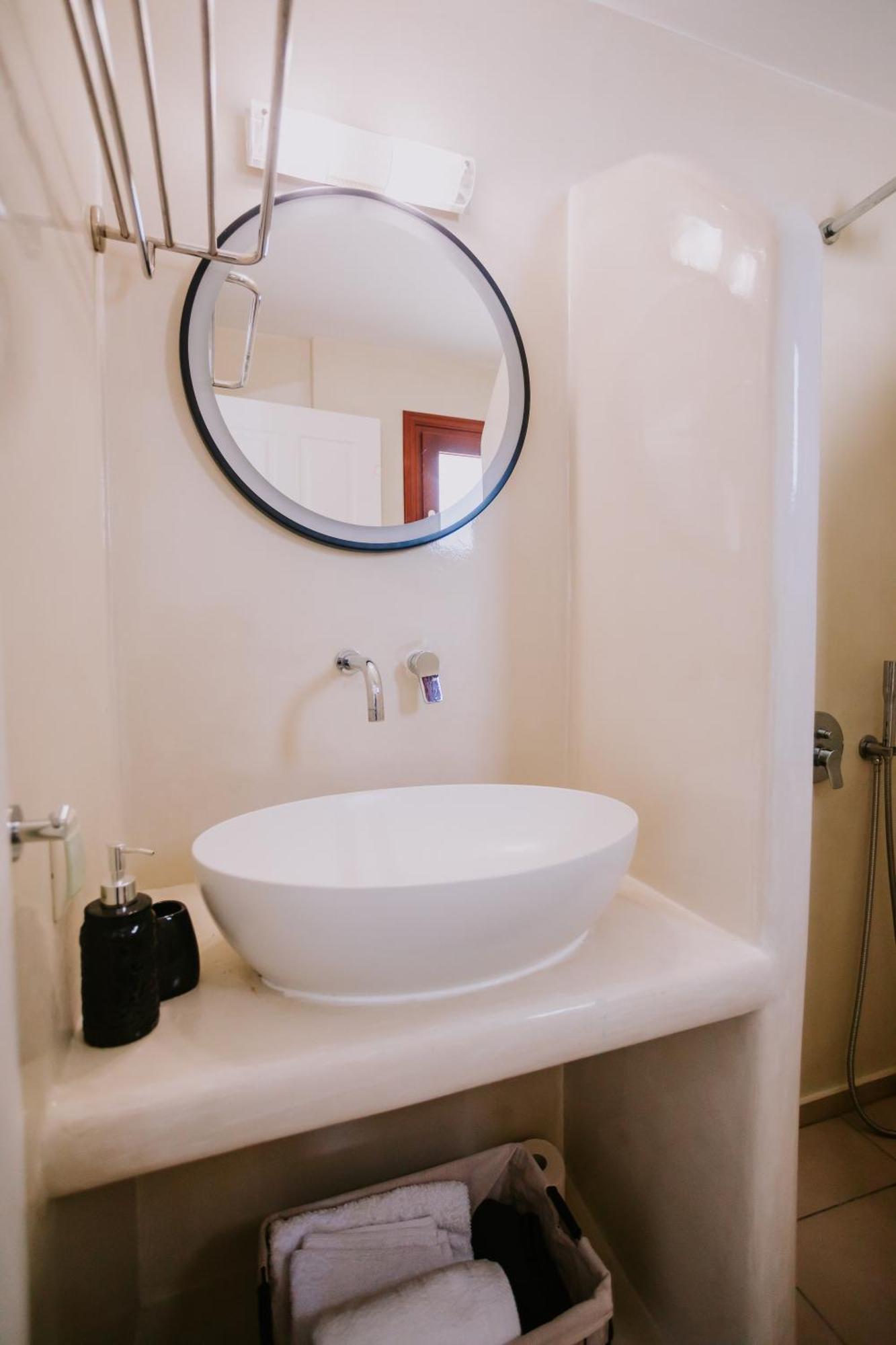 Sun Stories Suites Vóthon المظهر الخارجي الصورة