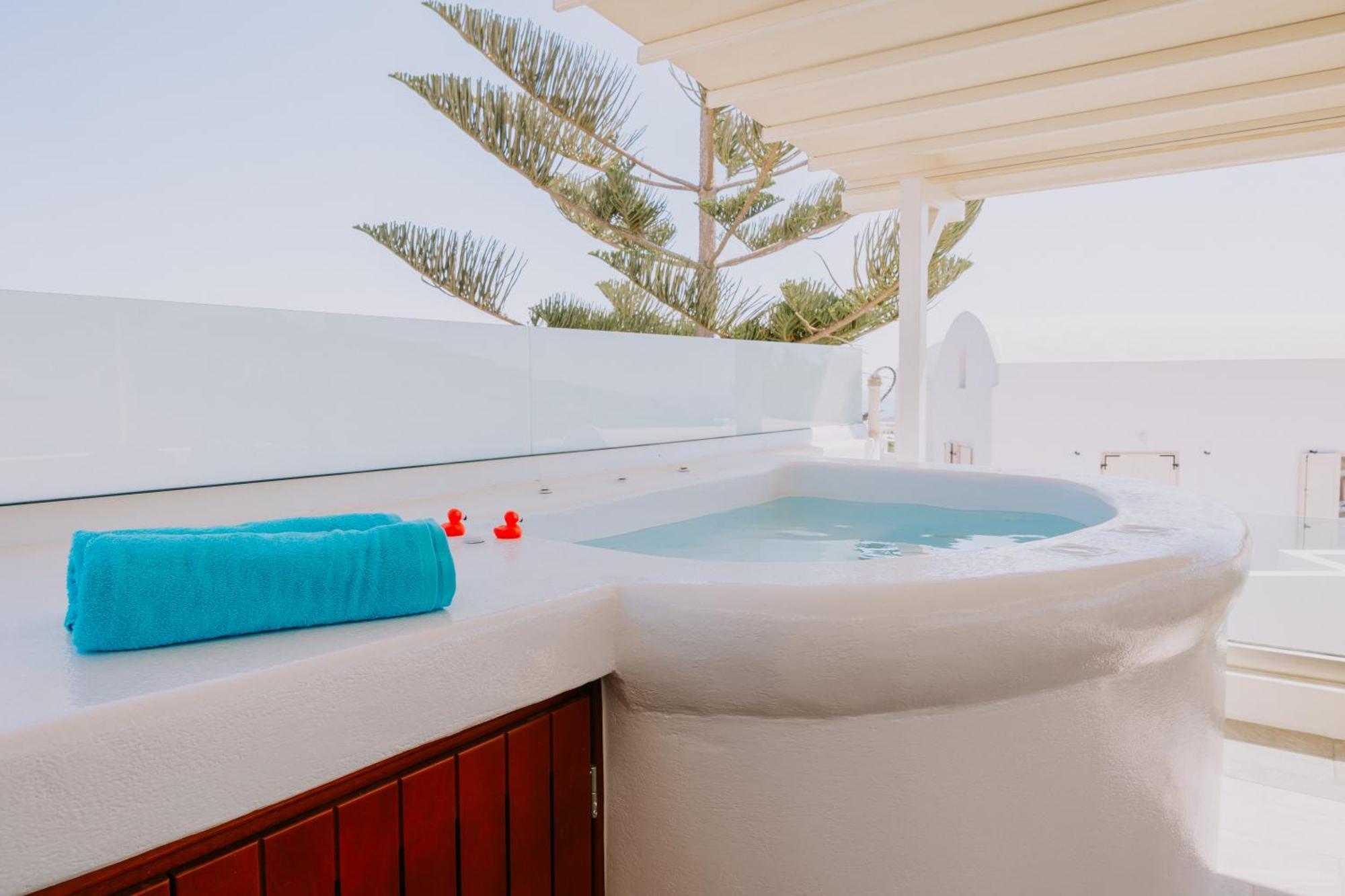 Sun Stories Suites Vóthon المظهر الخارجي الصورة